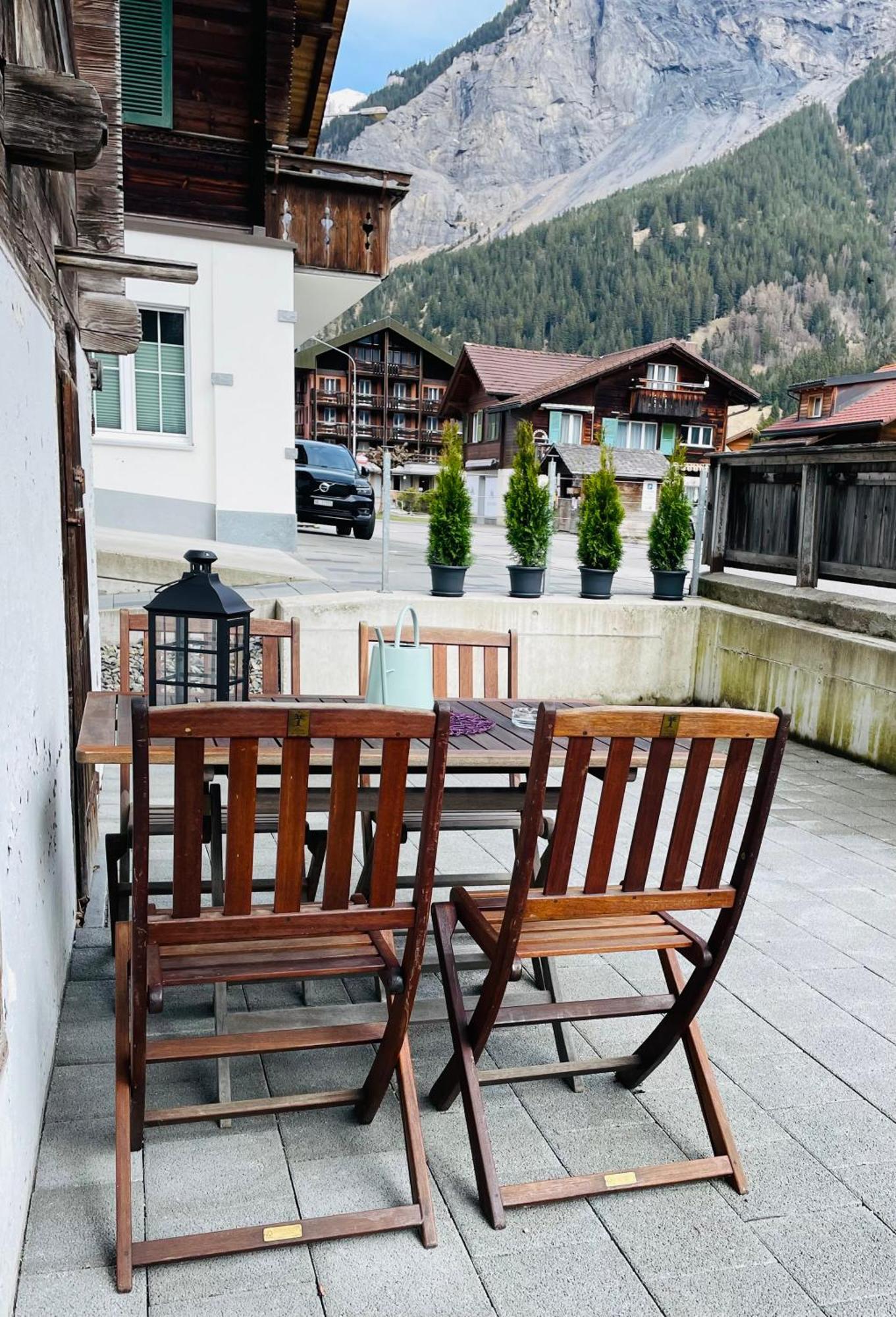 Charming, Well-Equipped Alpine Apartment Kandersteg Esterno foto
