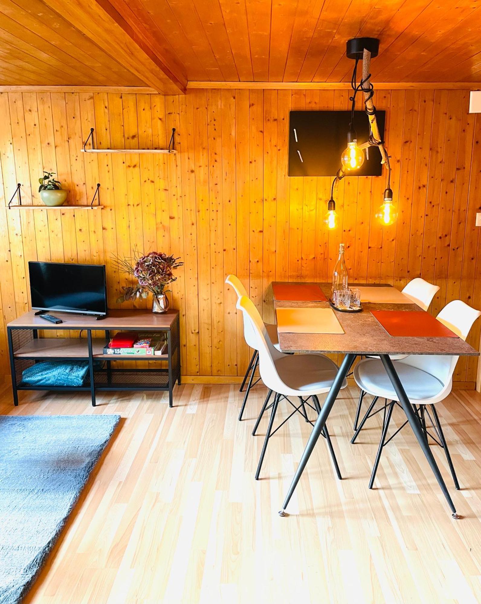 Charming, Well-Equipped Alpine Apartment Kandersteg Esterno foto